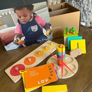 Lovevery The Babbler Play Kit (Months 13,14,15)